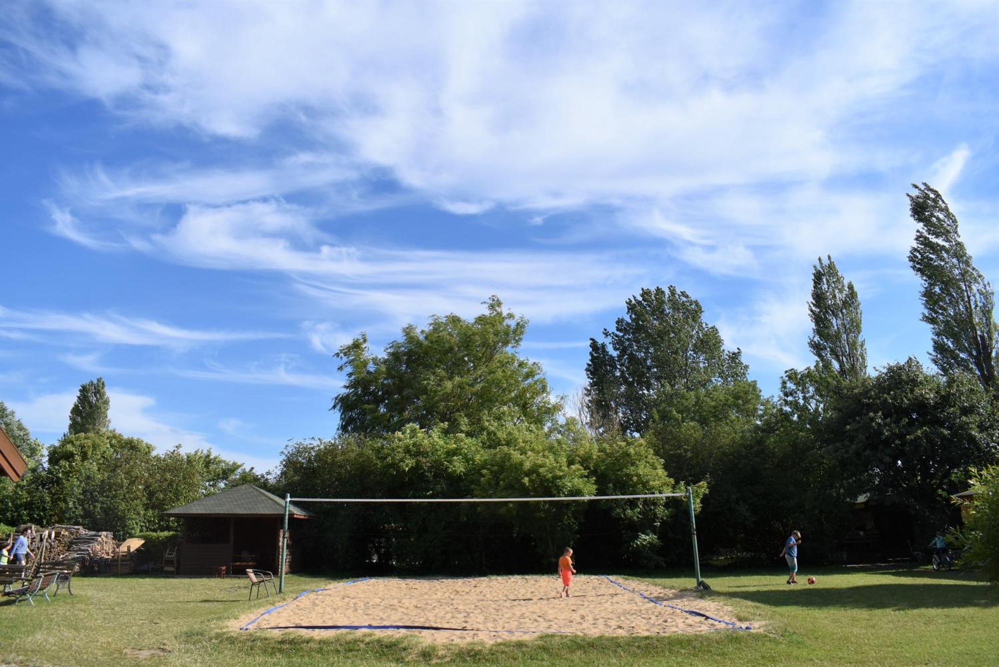O.W. Sek Villa Karwia Bagian luar foto
